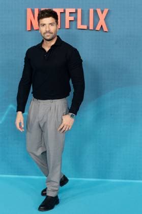 Photocall of the second season of Respira Madrid The singer Pablo Alborán attends the photocall of the second season of the series Respira at the Hotel VP Plaza de Espana Designn, October 23, 2025, in Madrid Spain The series, set in the Valencian Community, follows the daily life of the Joaquín Sorolla hospital and the eight chapters of the new season raise the consequences of its privatization 23 OCTOBER 2025 TV SERIES PREMIERE Madrid Madrid Spain  Copyright: xEduardoxParrax 7049430