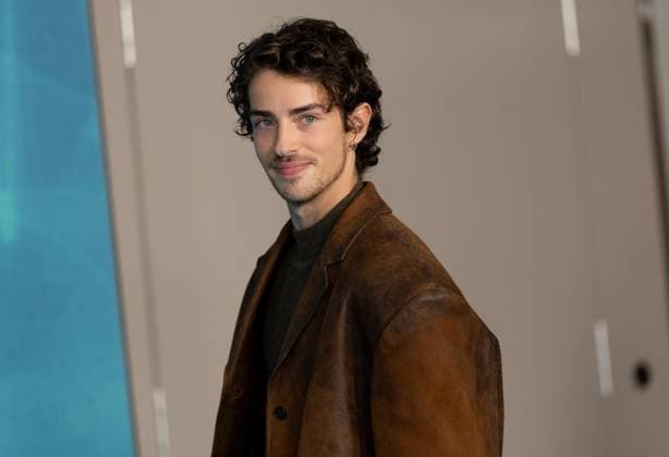 Photocall of the second season of Respira Madrid Actor Manu Ríos attends the photocall of the second season of the series Respira at the Hotel VP Plaza de Espana Designn, 23 October 2025, in Madrid Spain The series, set in the Valencian Community, follows the daily life of the Joaquín Sorolla hospital and the eight chapters of the new season deal with the consequences of its privatization 23 OCTOBER 2025 TELEVISION SERIES PREMIERE Madrid Madrid Spain  Copyright: xEduardoxParrax 7049458
