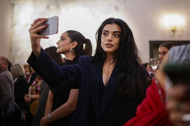ARMENIA, YEREVAN - OCTOBER 23, 2025: A woman attends a ceremony to open Yerevan Fashion Week 2025 at the National Gallery of Armenia, the 3rd edition starting with an exhibition on art and fashion Yerevan Armenia  - ZUMAt113 20251023_zaa_t113_346 Copyright: xAlexanderxPatrinx