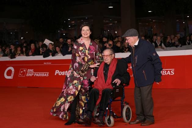 20th Rome Film Festival, red carpet for the film Roberto Rossellini, More Than a Lifetime Rome Film Fest, 20th edition, red carpet for the film Roberto Rossellini, More Than a Life. In the photo Isabella Rossellini e Tinto Brass. . Rome, Italy 23 October 2025, Credit:Maria Laura Antonelli Avalon Italy, Rome  Copyright: xMariaxLauraxAntonellix xAvalonx 1047683748
