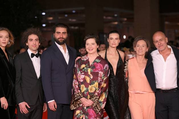 20th Rome Film Festival, red carpet for the film Roberto Rossellini, More Than a Lifetime Rome Film Fest, 20th edition, red carpet for the film Roberto Rossellini, More Than a Life. In the photo Isabella Rossellini. Kasia Smutniak Raffaele Brunetti , Pierluigi Gigante . Rome, Italy 23 October 2025, Credit:Maria Laura Antonelli Avalon Italy, Rome  Copyright: xMariaxLauraxAntonellix xAvalonx 1047683862