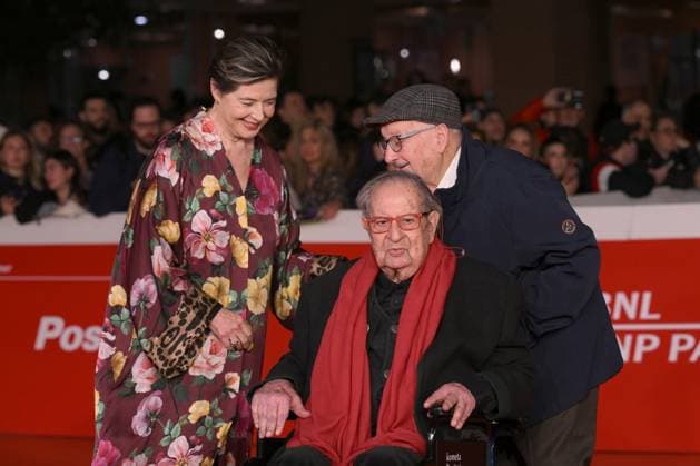 20th Rome Film Festival, red carpet for the film Roberto Rossellini, More Than a Lifetime Rome Film Fest, 20th edition, red carpet for the film Roberto Rossellini, More Than a Life. In the photo Isabella Rossellini e Tinto Brass. . Rome, Italy 23 October 2025, Credit:Maria Laura Antonelli Avalon Italy, Rome  Copyright: xMariaxLauraxAntonellix xAvalonx 1047684014