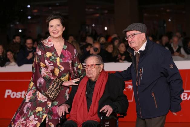 20th Rome Film Festival, red carpet for the film Roberto Rossellini, More Than a Lifetime Rome Film Fest, 20th edition, red carpet for the film Roberto Rossellini, More Than a Life. In the photo Isabella Rossellini e Tinto Brass. . Rome, Italy 23 October 2025, Credit:Maria Laura Antonelli Avalon Italy, Rome  Copyright: xMariaxLauraxAntonellix xAvalonx 1047684094