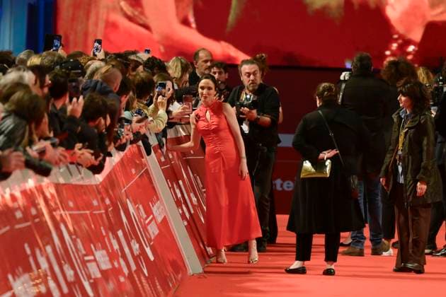 If i had legs i d kick you boy red carpet in Rome, Italy - 23 Oct 2025 Mary Bronstein attends If i had legs i d kick you boy red carpet during the Rome Film Fest 2025 at Auditorium Parco della Muisca. Rome Italy Copyright: xMarioxCartellix xSOPAxImagesx _DSC2198