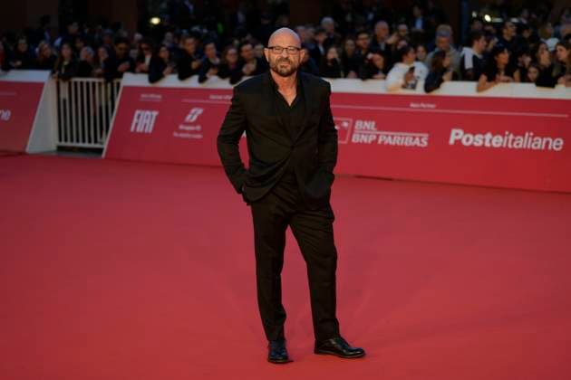 Io sono Rosa Ricci red carpet in Rome, Italy - 23 Oct 2025 Raiz attends the Io sono Rosa Ricci red carpet during the Rome Film Fest 2025 at Auditorium Parco della Musica. Rome Italy Copyright: xMarioxCartellix xSOPAxImagesx _DSC0568