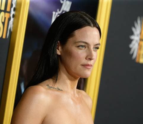Jay Kelly Premiere - Los Angeles, USA LOS ANGELES, USA. October 23, 2025: Riley Keough at the AFI FEST premiere for Jay Kelly at the TCL Chinese Theatre. Los Angeles CA USA  Copyright: xPaulxSmith Featureflashx