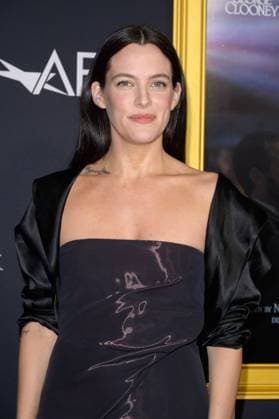 Jay Kelly Premiere - Los Angeles, USA LOS ANGELES, USA. October 23, 2025: Riley Keough at the AFI FEST premiere for Jay Kelly at the TCL Chinese Theatre. Los Angeles CA USA  Copyright: xPaulxSmith Featureflashx
