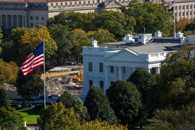White House East Wing Now Completed Demolished The White House East Wing is now completely demolished in Washington, D.C., United States, on October 23, 2025. The demolition is part of U.S. President Donald Trump s plan to build a new ballroom on the eastern side of the White House. Washington DC United States  Copyright: xAndrewxLeydenx originalFilename: leyden-whitehou251023_npRHz.jpg