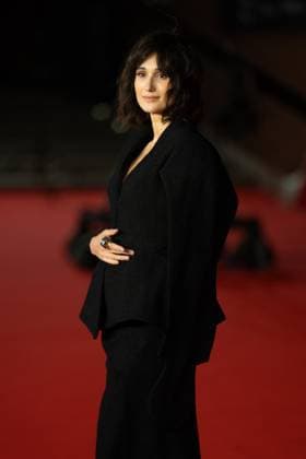 Prima Di Noi - Red Carpet - The 20th Rome Film Festival Linda Caridi attends the Prima Di Noi red carpet during the 20th Rome Film Festival at Auditorium Parco Della Musica in Rome, Italy, on October 23, 2025. Rome Italy  Copyright: xLucaxCarlinox originalFilename: carlino-notitle251023_npNFq.jpg