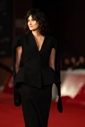 Prima Di Noi - Red Carpet - The 20th Rome Film Festival Linda Caridi attends the Prima Di Noi red carpet during the 20th Rome Film Festival at Auditorium Parco Della Musica in Rome, Italy, on October 23, 2025. Rome Italy  Copyright: xLucaxCarlinox originalFilename: carlino-notitle251023_nppDE.jpg