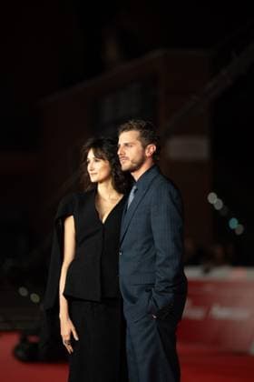 Prima Di Noi - Red Carpet - The 20th Rome Film Festival Linda Caridi and Andrea Arcangeli attend the Prima Di Noi red carpet during the 20th Rome Film Festival at Auditorium Parco Della Musica in Rome, Italy, on October 23, 2025. Rome Italy  Copyright: xLucaxCarlinox originalFilename: carlino-notitle251023_npvkb.jpg