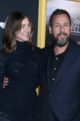 USA - 2025 AFI FEST - Jay Kelly Premiere - Los Angeles LOS ANGELES - OCT 23: Jackie Sandler, Adam Sandler at the 2025 AFI FEST - Jay Kelly Premiere at the TCL Chinese Theater IMAX on October 23, 2025 in Los Angeles, CA Los Angeles CA USA  Copyright: xKathyxHutchinsx xHutchinsxPhotox