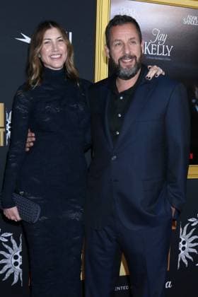 USA - 2025 AFI FEST - Jay Kelly Premiere - Los Angeles LOS ANGELES - OCT 23: Jackie Sandler, Adam Sandler at the 2025 AFI FEST - Jay Kelly Premiere at the TCL Chinese Theater IMAX on October 23, 2025 in Los Angeles, CA Los Angeles CA USA  Copyright: xKathyxHutchinsx xHutchinsxPhotox