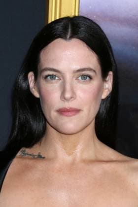 USA - 2025 AFI FEST - Jay Kelly Premiere - Los Angeles LOS ANGELES - OCT 23: Riley Keough at the 2025 AFI FEST - Jay Kelly Premiere at the TCL Chinese Theater IMAX on October 23, 2025 in Los Angeles, CA Los Angeles CA USA  Copyright: xKathyxHutchinsx xHutchinsxPhotox