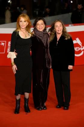 20th Edition of Rome Film Fest Red Carpet of the movie -Desperately Seeking Susan- Auditorium Parco della Musica - Rome, Italy Rosanna Arquette;Paola Malanga;Susan Seidelman 20th Edition of Rome Film Fest Red Carpet of the movie -Desperately Seeking Susan- Auditorium Parco della Musica - Rome, Italy 23rd October 2025  Copyright: xAlfonsoxCatalano SGPx