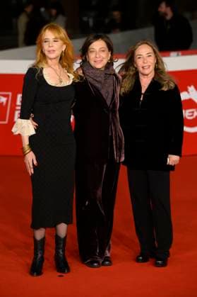 20th Edition of Rome Film Fest Red Carpet of the movie -Desperately Seeking Susan- Auditorium Parco della Musica - Rome, Italy Rosanna Arquette;Paola Malanga;Susan Seidelman 20th Edition of Rome Film Fest Red Carpet of the movie -Desperately Seeking Susan- Auditorium Parco della Musica - Rome, Italy 23rd October 2025  Copyright: xAlfonsoxCatalano SGPx