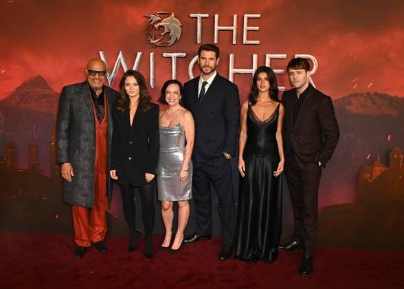 Laurence Fishburne, Freya Allan, Liam Hemsworth, Anya Chalotra and Joey Batey attends The Witcher Season Four Global Premiere at the Curzon Mayfair in London, England. UK. Thursday 23rd October 2025 Copyright: xJamesxWarrenx THE WITCHER-SEASON 4 GLOBAL PREMIERE 20