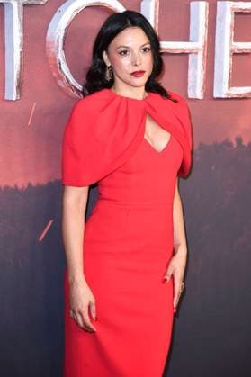 Mecia Simson at the world premiere of season 4 of the Netflix series The Witcher at Curzon Mayfair London, 23 10 2025 Foto:xS.xVasx xFuturexImagex witcher_5037