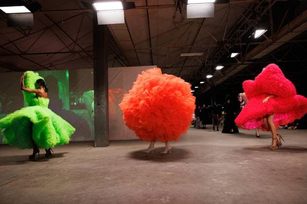 MELBOURNE FASHION WEEK 2025, Models Wearing design by Leah Wilkinson during Melbourne Fashion Week at Younghusband, Melbourne, Friday, October 24, 2025. ( NO ARCHIVING MELBOURNE VICTORIA AUSTRALIA  Copyright: xNADIRxKINANIx 20251024137928595020