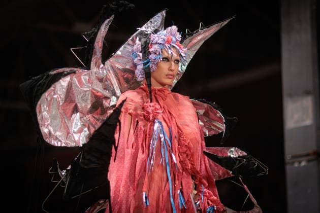 MELBOURNE FASHION WEEK 2025, Model Wearing design by Flora Bellemo during Melbourne Fashion Week at Younghusband, Melbourne, Friday, October 24, 2025. ( NO ARCHIVING MELBOURNE VICTORIA AUSTRALIA  Copyright: xNADIRxKINANIx 20251024144467676878