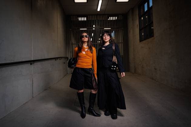 MELBOURNE FASHION WEEK 2025, Guests and arrivals ahead of Student Collections runwayMelbourne Fashion Week at Younghusband, Melbourne, Friday, October 24, 2025. ( NO ARCHIVING MELBOURNE VICTORIA AUSTRALIA  Copyright: xNADIRxKINANIx 20251024198257547670