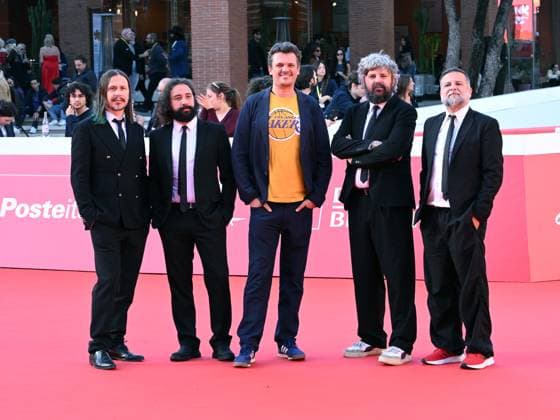 : Rome Cinema Fest 2025, day 10 - red carpet Ellroy vs LA In the photo: Francesco Zippel, Calibro 35: Tommaso Colliva, Massimo Martellotta, Enrico Gabrielli, Roberto Dragonetti  - ZUMAp169 20251024_zea_p169_676 Copyright: xMaurizioxD Avanzox