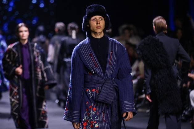 ARMENIA, YEREVAN - OCTOBER 24, 2025: A man models creations during a runway show for ZhSaken x Akmaral, a Kazakh fashion brand collaboration, as part of Yerevan Fashion Week 2025 at the Meridian Expo and Event Centre Yerevan Armenia  - ZUMAt113 20251024_zaa_t113_332 Copyright: xAlexanderxPatrinx
