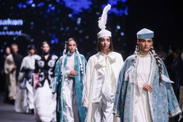 ARMENIA, YEREVAN - OCTOBER 24, 2025: Women model creations during a runway show for ZhSaken x Akmaral, a Kazakh fashion brand collaboration, as part of Yerevan Fashion Week 2025 at the Meridian Expo and Event Centre. Alexander Patrin TASS  85115971