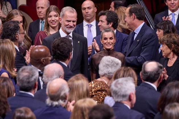 October 24, 2025, Oviedo, Oviedo, Spain: KING FELIPE VI of Spain, QUEEN LETIZIA of Spain, FORMER QUEEN SOFIA, CROWN PRINCESS LEONOR of Spain and PRINCESS SOFIA of Spain attend the Princesa de Asturias Awards 2025 ceremony Oviedo Spain - ZUMAc260 20251024_zep_c260_043 Copyright: xMikexChicorrox