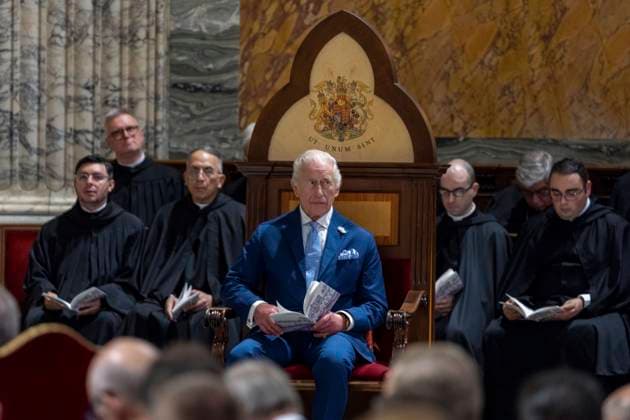 Entertainment Themen der Woche KW43 British Royals At Church Service Britain s King Charles III attends an ecumenical service in the Papal Basilica of St. Paul Outside The Walls in Rome on October 23, 2025 Rome Lazio Italy Copyright: xMariaxGraziaxPicciarellax