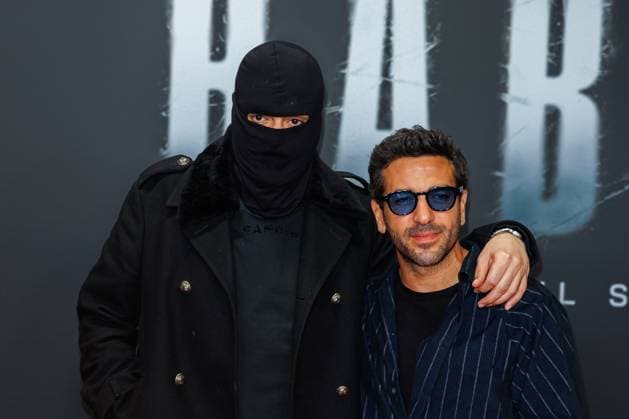 Premiere BABO Die Haftbefehl Story Haftbefehl Aykut Anhan and Elyas M Barek at the premiere of the Netflix documentary BABO Die Haftbefehl Story at the Astor Film Lounge on 22 10 2025 in Berlin Copyright: xEventpressxKochanx