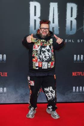 Premiere - BABO - Die Haftbefehl Story - Oliver Polak bei der Premiere desr Netflix Doku BABO - Die Haftbefehl Story im Astor Film Lounge am 22.10.2025 in Berlin. Copyright: xEventpressxKochanx