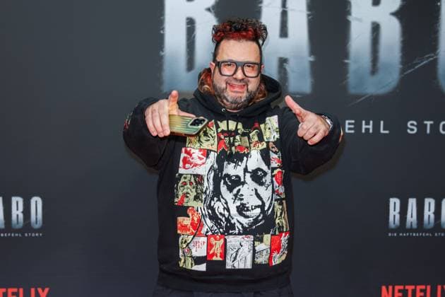 Premiere - BABO - Die Haftbefehl Story - Oliver Polak bei der Premiere desr Netflix Doku BABO - Die Haftbefehl Story im Astor Film Lounge am 22.10.2025 in Berlin. Copyright: xEventpressxKochanx