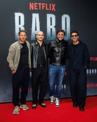 Premiere - BABO - Die Haftbefehl Story - Paco-Luca Nitsche, Sinan Sevinc, Juan Moreno und Elyas M Barek bei der Premiere desr Netflix Doku BABO - Die Haftbefehl Story im Astor Film Lounge am 22.10.2025 in Berlin. Copyright: xEventpressxKochanx