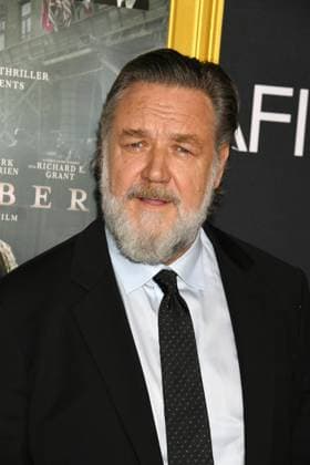 LOS ANGELES, CA - OCTOBER 24: Russell Crowe at the AFI Fest 2025 Premiere of Nuremberg at TCL Chinese Theatre on October 24, 2025 in Los Angeles, California. Copyright: xJeffreyxMayerx