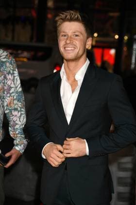 LOS ANGELES, CA - OCTOBER 24: Robert Irwin at the AFI Fest 2025 Premiere of Nuremberg at TCL Chinese Theatre on October 24, 2025 in Los Angeles, California. Copyright: xJeffreyxMayerx