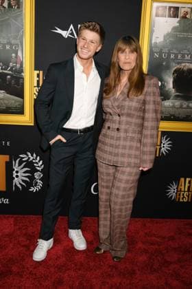 LOS ANGELES, CA - OCTOBER 24: Robert Irwin and Terri Irwin at the AFI Fest 2025 Premiere of Nuremberg at TCL Chinese Theatre on October 24, 2025 in Los Angeles, California. Copyright: xJeffreyxMayerx