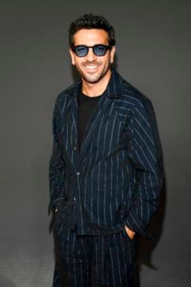 abb Haftbefehl Elyas M Barek as a guest on the red carpet of the special screening event of the Netflix documentary highlight Babo The Haftbefehl Story at the Astor Film Lounge on 24 10 2025in Berlin Berlin Germany