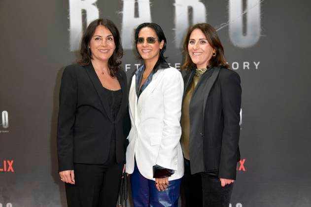 Düzen Tekkal with her sisters Tülin Tekkal and Tuna Tekkal at the special screening of the Netflix documentary Babo The Arrest Warrant Story in the Astor Film Lounge Berlin, 24 10 2025 Foto:xM.xBehrensx xFuturexImagex babo_5056
