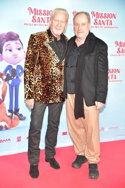 MISSION SANTA, an elf saves Christmas Jonny logan,Singer, Harold Faltermeyer, Producer, Musician Arrival, red carpet for the premiere of the animated film for children MISSION SANTA, an elf saves Christmas in Berlin on 25 10 2025 Photopress Mueller