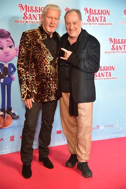 MISSION SANTA, an elf saves Christmas Jonny logan,Singer, Harold Faltermeyer, Producer, Musician Arrival, red carpet for the premiere of the animated film for children MISSION SANTA, an elf saves Christmas in Berlin on 25 10 2025 Photopress Mueller