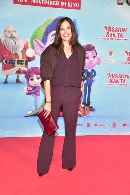 MISSION SANTA, an elf saves Christmas Bettina Zimmermann Arrival, red carpet for the premiere of the animated film for children MISSION SANTA, an elf saves Christmas in Berlin on 25 10 2025 Photopress Mueller