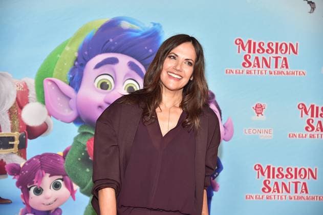 MISSION SANTA, an elf saves Christmas Bettina Zimmermann Arrival, red carpet for the premiere of the animated film for children MISSION SANTA, an elf saves Christmas in Berlin on 25 10 2025 Photopress Mueller