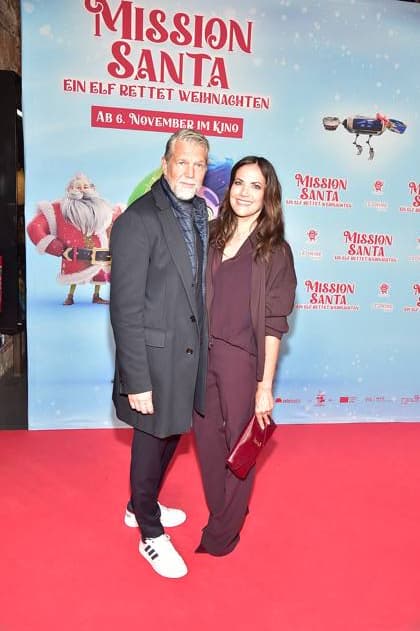 MISSION SANTA, an elf saves Christmas Kai Wiesinger, Bettina Zimmermann Arrival, red carpet for the premiere of the animated film for children MISSION SANTA, an elf saves Christmas in Berlin on 25 10 2025 Photopress Mueller
