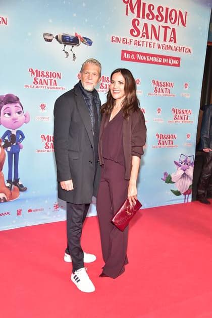 MISSION SANTA, an elf saves Christmas Kai Wiesinger, Bettina Zimmermann Arrival, red carpet for the premiere of the animated film for children MISSION SANTA, an elf saves Christmas in Berlin on 25 10 2025 Photopress Mueller