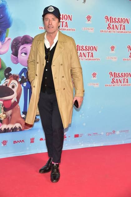 MISSION SANTA, an elf saves Christmas Bruno Eyron Arrival, red carpet for the premiere of the animated film for children MISSION SANTA, an elf saves Christmas in Berlin on 25 10 2025 Photopress Mueller