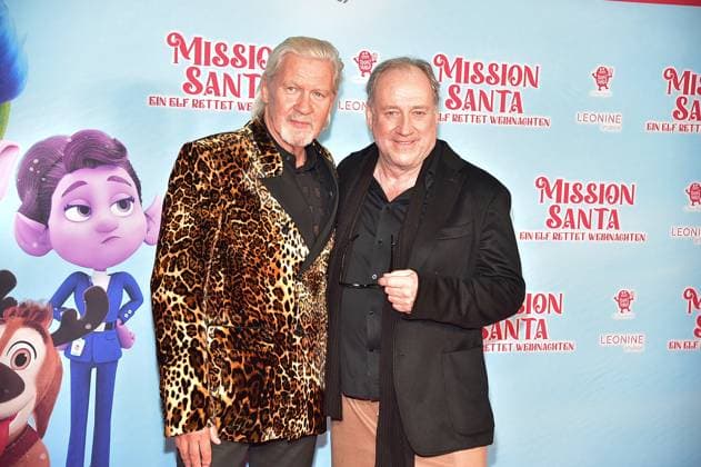 MISSION SANTA, an elf saves Christmas Jonny logan,Singer, Harold Faltermeyer, Producer, Musician Arrival, red carpet for the premiere of the animated film for children MISSION SANTA, an elf saves Christmas in Berlin on 25 10 2025 Photopress Mueller