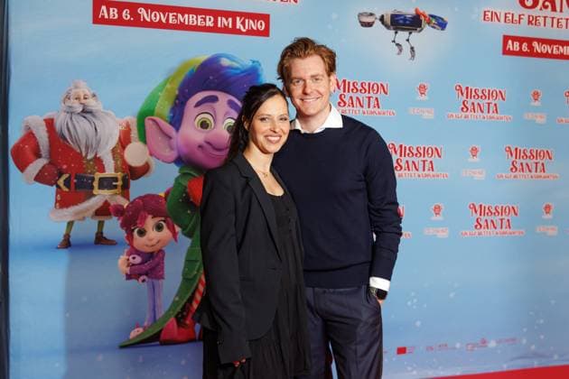 Mission Santa An Elf Saves Christmas Nadja Jo Klapper and Johannes Heinrichs at the premiere Mission Santa An Elf Saves Christmas at the cinema in the Kulturbrauerei on 25 10 2025 in Berlin Copyright: xEventpressxKochanx