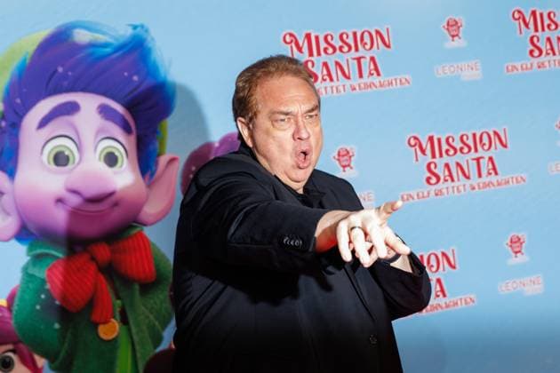Mission Santa An Elf Saves Christmas Oliver Kalkofe at the premiere Mission Santa An Elf Saves Christmas at the cinema in the Kulturbrauerei on 25 10 2025 in Berlin Copyright: xEventpressxKochanx