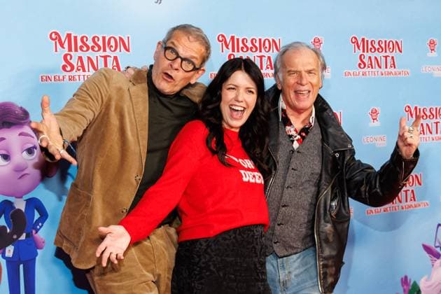 Mission Santa An Elf Saves Christmas Götz Otto, Vanessa Maria Gierzwecki and Wolfgang Fierek at the premiere Mission Santa An Elf Saves Christmas at the cinema in the Kulturbrauerei on 25 10 2025 in Berlin Copyright: xEventpressxKochanx